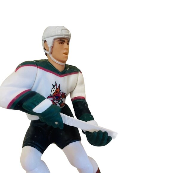 Starting Lineup 1997 Keith Tkachuk 10th Year Edition NHLPA Figure & Card - Picture 3 of 7